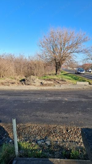   Teren intravilan  Calugareni, 10 km de la autostrada, respectiv 12 km de la Arad 