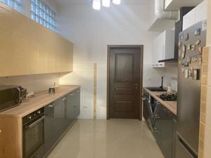 Proprietar inchiriez apartament lux zona de case Drumul Sarii vila noua foarte aproape de centru - imagine 5