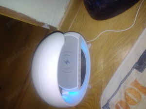 Lampă cu led si radio wireless 
