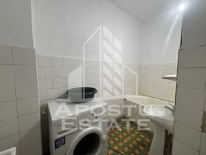 Apartament cu 3 camere si două băi in zona Sagului, decomandat - imagine 8