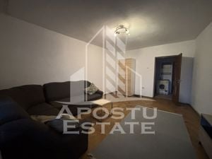 Apartament cu 3 camere si două băi in zona Sagului, decomandat - imagine 2