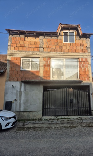 Vand casa cu 2 dormitoare + casa în rosu, zona Ramada, Oradea, Bihor