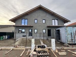 Sanmihaiul Roman Duplex P+M,4 Camere,terasa spatioasa