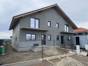 Sanmihaiul Roman Duplex P+M,4 Camere,terasa spatioasa - imagine 2