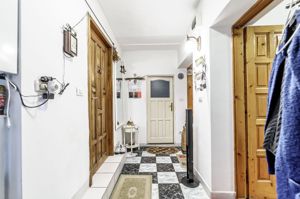 Casă cu 2 apartamente la un pas de centrul orașului! - imagine 5