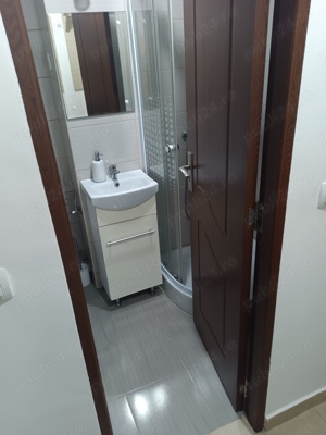 Inchiriez apartament 2 mobilat camere 33 mp Aleea Neptun, zona Center - imagine 7