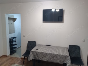 Inchiriez apartament 2 mobilat camere 33 mp Aleea Neptun, zona Center - imagine 3