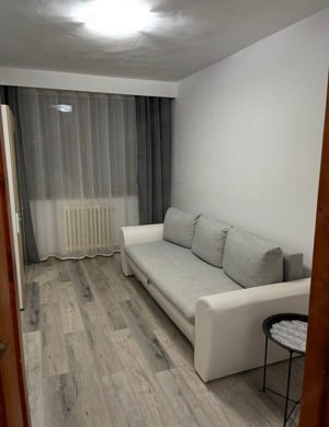 Apartament 2 camere decomandat de închiriat zona Turnisor(Grâului) - imagine 2