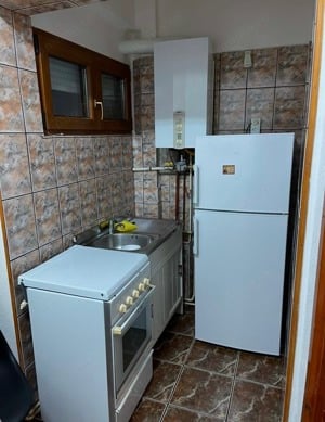 Apartament 2 camere decomandat de închiriat zona Turnisor(Grâului) - imagine 8