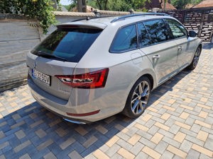 Skoda Superb SportLine - imagine 3