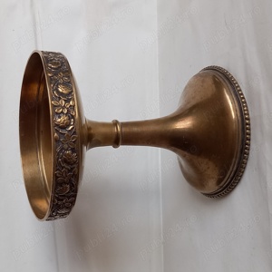 cupă cu picior, alamă decorată, începutul secolului al XX-lea