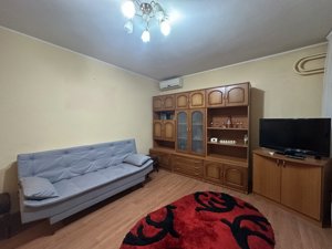 Apartament de 2 camere, 50 mp, decomandat, balcon, zona Titan