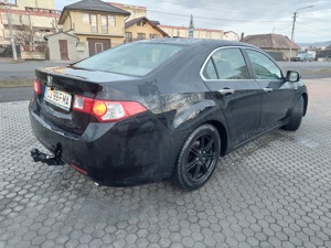 Vând Honda Accord 2009