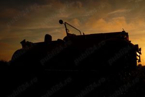 Vand sau schimb masina de epoca - imagine 8