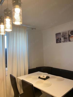 Inchiriez apartament obor