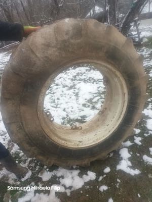 Roata pentru  tractor Fiat  - imagine 3