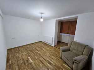 Vând apartament cu patru camere - imagine 4