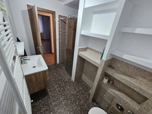 Vând apartament cu patru camere - imagine 9