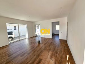 Casa 4 camere,  finisaje la cheie, 581 mp teren, Micesti - imagine 3