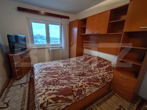 Apartament 3 camere, 65mp, zona Cugir  - imagine 2