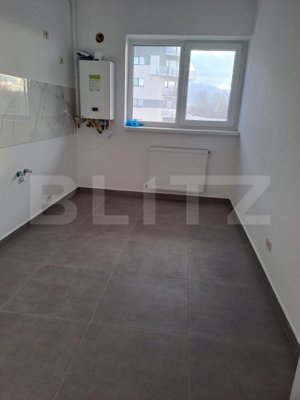 Apartament cu 3 camere, 99 mp, OFERTA IMBATABILA! 1500E/mp, zona Tractoru - imagine 12