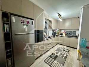 Apartament modern cu 2 camere,  curte privata, in zona Aradului - imagine 4