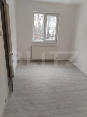 Vanzare Apartament 2 camere, suprafata utila 40 mp, Zona Micro 15 - imagine 3