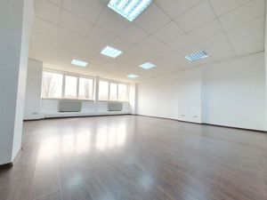 Comision 0! Inchiriere showroom/birouri in zona Politehnica - 135mp - imagine 2