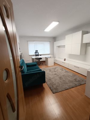 Vând apartament decomandat cu 3 camere în Zorilor