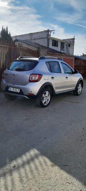 Dacia Sandero Stepway an 2014 motorina 1,5 DCI - imagine 3