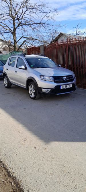 Dacia Sandero Stepway an 2014 motorina 1,5 DCI - imagine 2