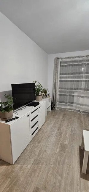 Apartament de 2 camere, decomandate, 50 mp, zona Drumul Taberei  - imagine 2