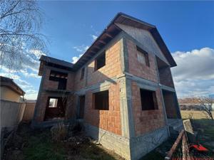 Casa Cimpinianca, LA ROSU, 226 mp construiti, 377 mp teren - imagine 3