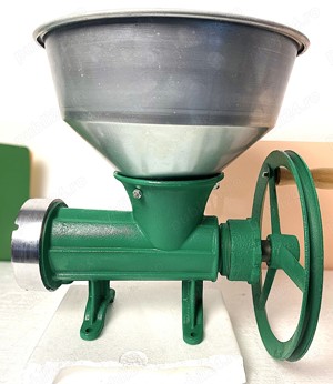 Masina de tocat carne manuala, fonta Nr. 32, cuva 5 kg - imagine 4