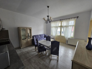 Apartament spatios la curte 2 camere 80 mp