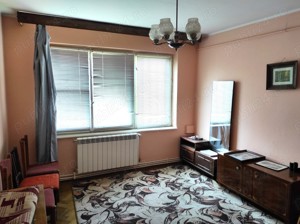 Apartament spatios, 3 camere, etaj 4 din 4, zona ultracentrala - imagine 2