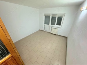 Vand apartament 2 camere - imagine 3