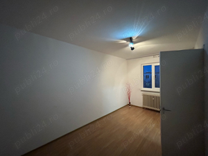 Vand apartament 2 camere  - imagine 5