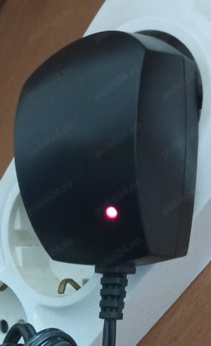 Vand Alimentator 12V 1 Amper ,nou 