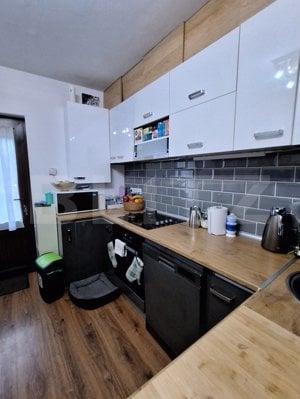 Apartament cu 3 camere de 65,3 mp ultracentral Sangeorgiu de Mures  - imagine 3