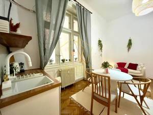 Apartament deosebit cu 3 camere | Piata Victoriei - imagine 2