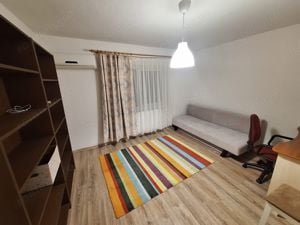 300 euro!!!Ap.cu 2 camere cu centrala proprie Zona Mircea cel Batran - imagine 5