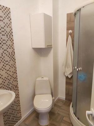 Zona Dacia,30 m2,etaj 2 din 2,gaze,totul nou plus spatiu de depozitare in pod.60000eu.  - imagine 10