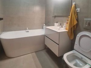 Apartament cu 3 camere, mobilat si utilat premium  - Central Park - imagine 5