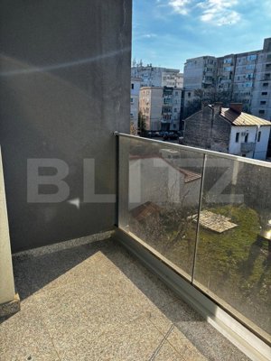 Apartament 2 camere, zona centrala ,bloc 2018 - imagine 7