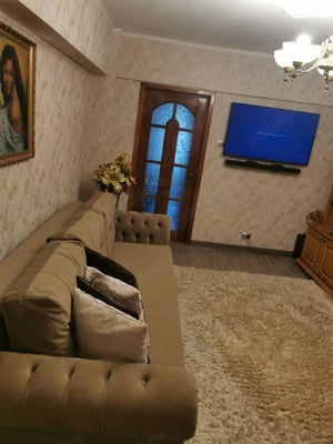 Vand apartament  3  camere etaj2 - imagine 3