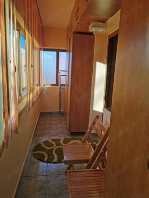 Vand apartament  3  camere etaj2