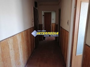 Apartament 2 camere decomandat in Cetate Alba Iulia  - imagine 3