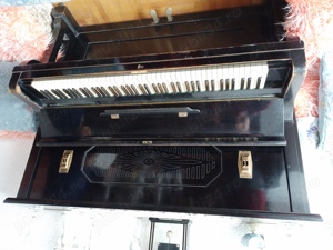 Vând pianină Woltersdorf Berlin  - imagine 2