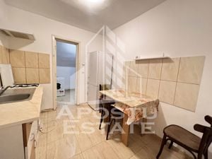 Casa cu 3 camere, 2 locuri de parcare, centrala proprie, zona Balcescu - imagine 5